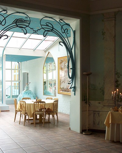 [Schloss von au�en, 21.08.2003]